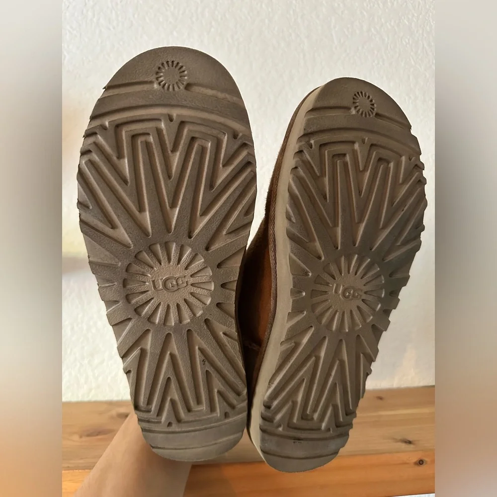 UGG Classic Ultra Mini Color Chestnut Size 7 - Picture 10 of 13